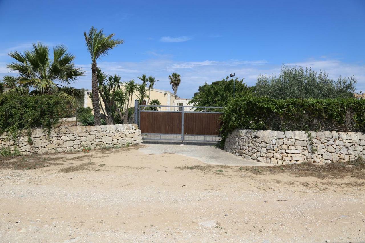 Ville Vendicari Al Mare Reitani Exterior foto